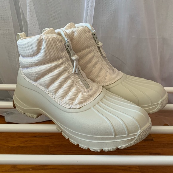 Sperry Women's Duck Float Zip
SeaCycled Boots New - Picture 9 of 13